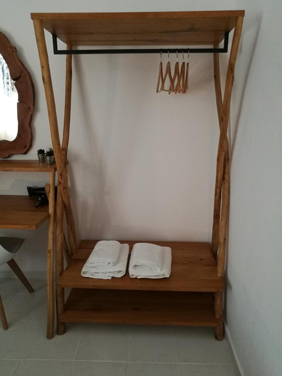Gerania Milos Apartman Adámasz Kültér fotó